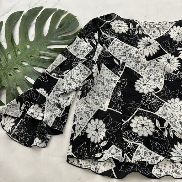 AGB Womens Vintage Y2k Bell Sleeve Top Size XL White Black Floral Sheer Boho - Picture 10 of 11